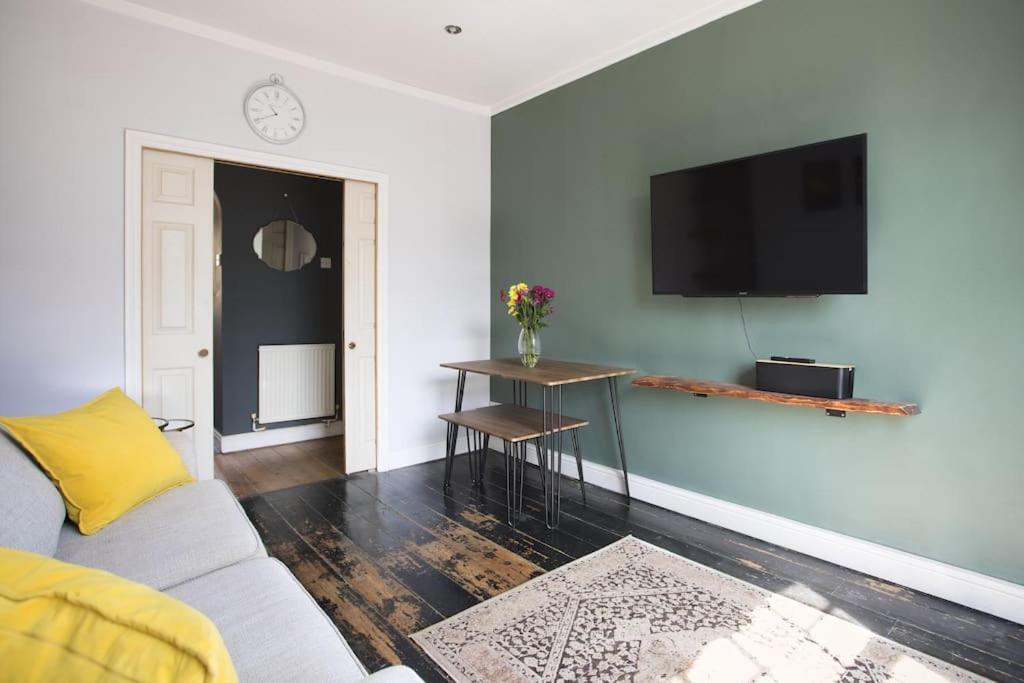 Top-floor Covent Garden Flat * London
