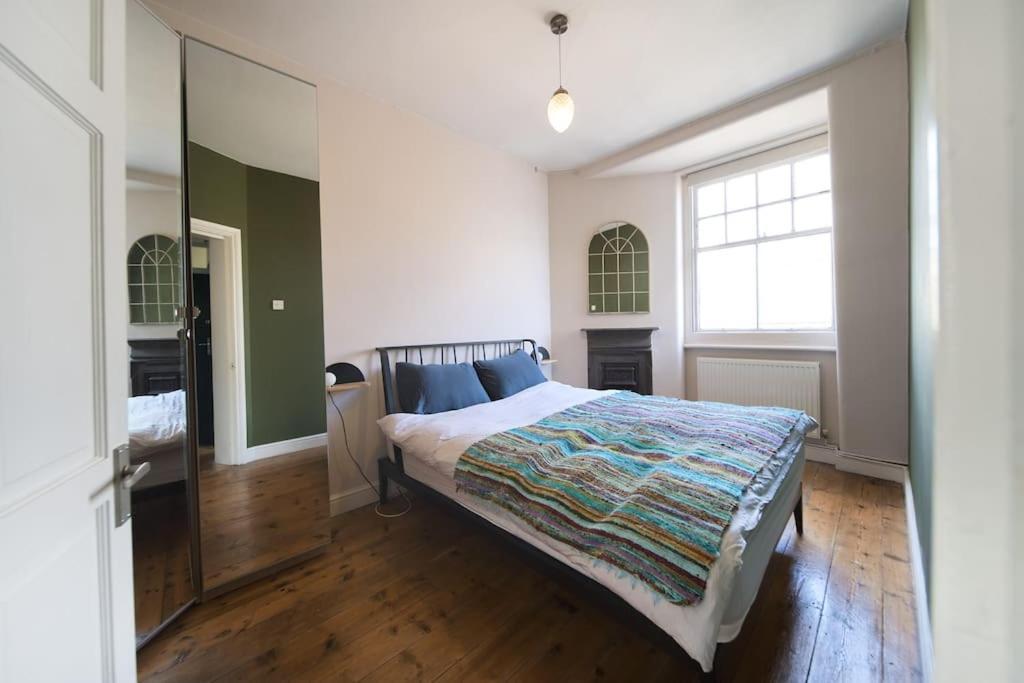 Apartment Top-floor Covent Garden Flat