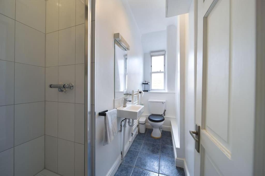 Top-floor Covent Garden Flat * London